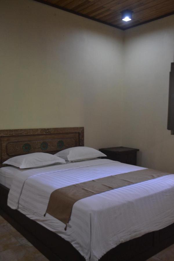 Hotel Batukaras Kalaras エクステリア 写真