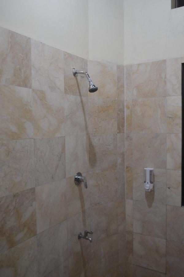 Hotel Batukaras Kalaras エクステリア 写真